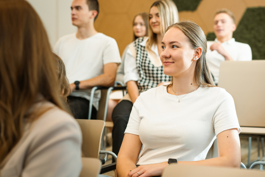 Darbdavių inicijuotos studijos: šių specialistų laukia išskėstomis rankomis