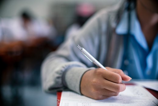 Pristatyti lietuvių k. ir literatūros egzamino I d. vertinimo kriterijai