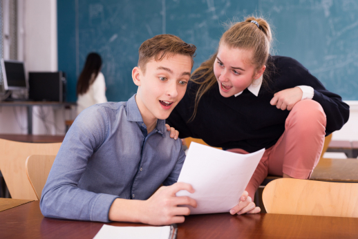 Anglų kalbos kalbėjimo egzaminas – visai čia pat: kaip pagerinti rezultatą?