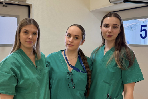 Trys jaunos slaugytojos patirties semiasi iš operacinės profesionalių