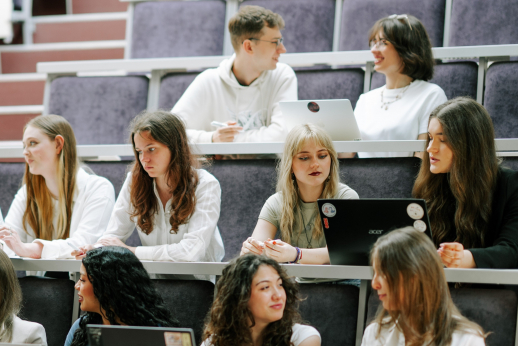 Tarptautinės galimybės renkantis Dalykinę anglų kalbą ir Korėjos studijas Tarptautinės galimybės renkantis Dalykinę anglų kalbą ir Korėjos studijas