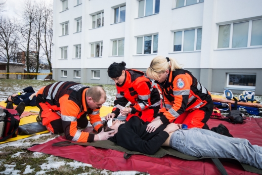 Studentų miestelyje–ekstremalių situacijų mokymai