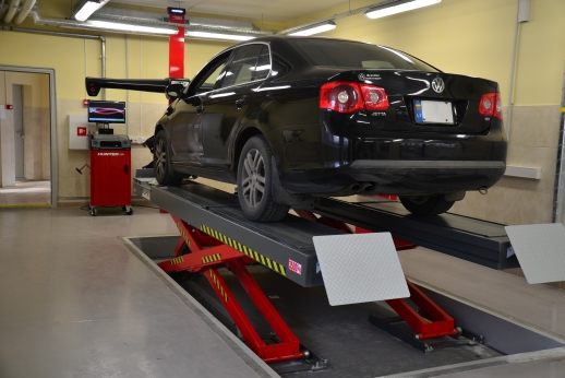 Automobilių remonto meistras per vienerius metus Automobilių remonto meistras per vienerius metus