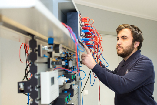 Technologijų ir verslo studijos Utenos kolegijoje