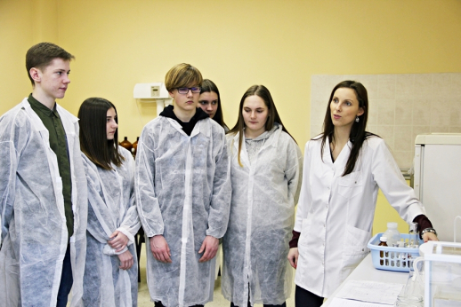 Abitūros baigiamieji darbai–tarp norų ir galimybių
